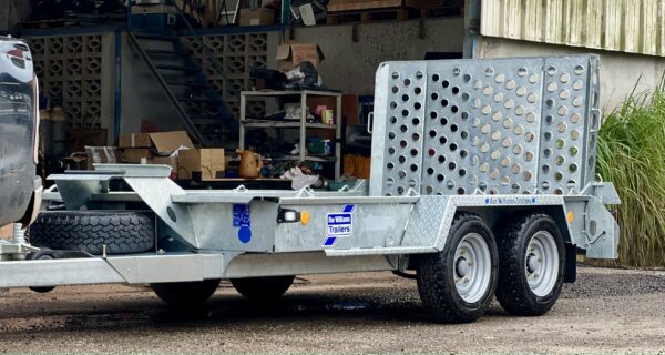 REMORQUE PORTE-ENGIN IFOR WILLIAMS GH1054